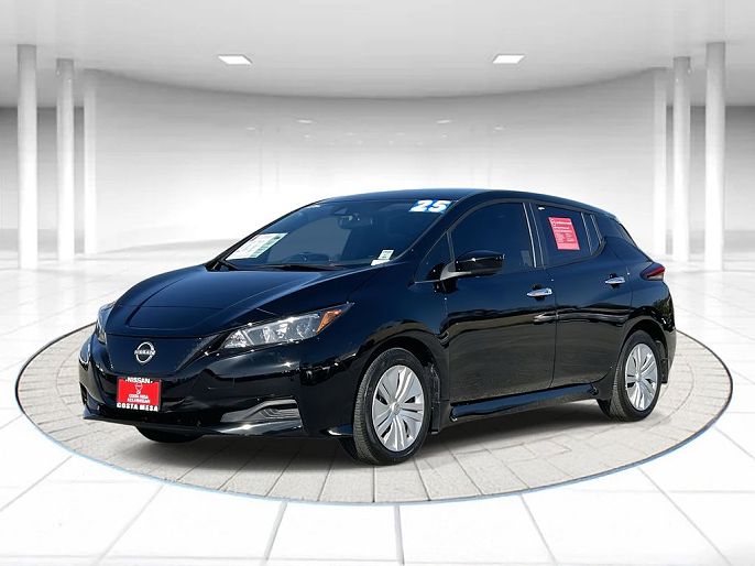 2025 Nissan Leaf
