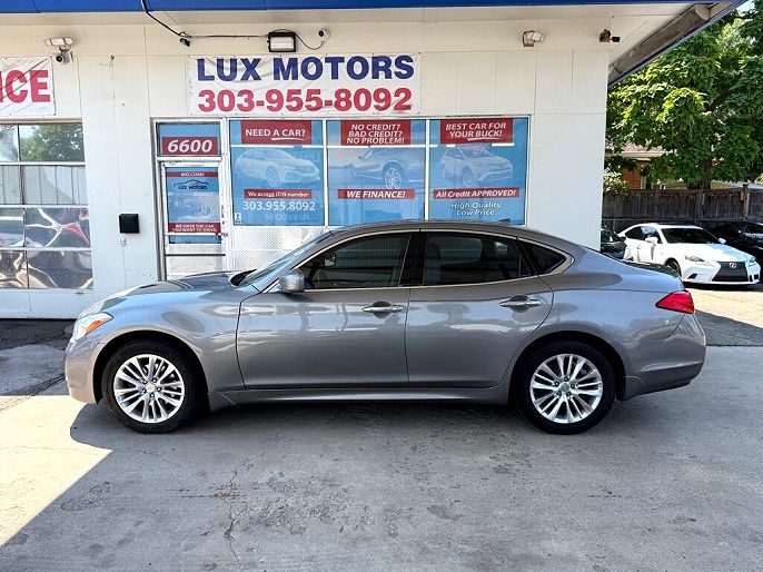 2012 Infiniti M37