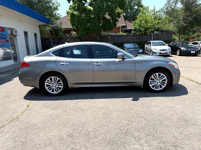 2012 Infiniti M37