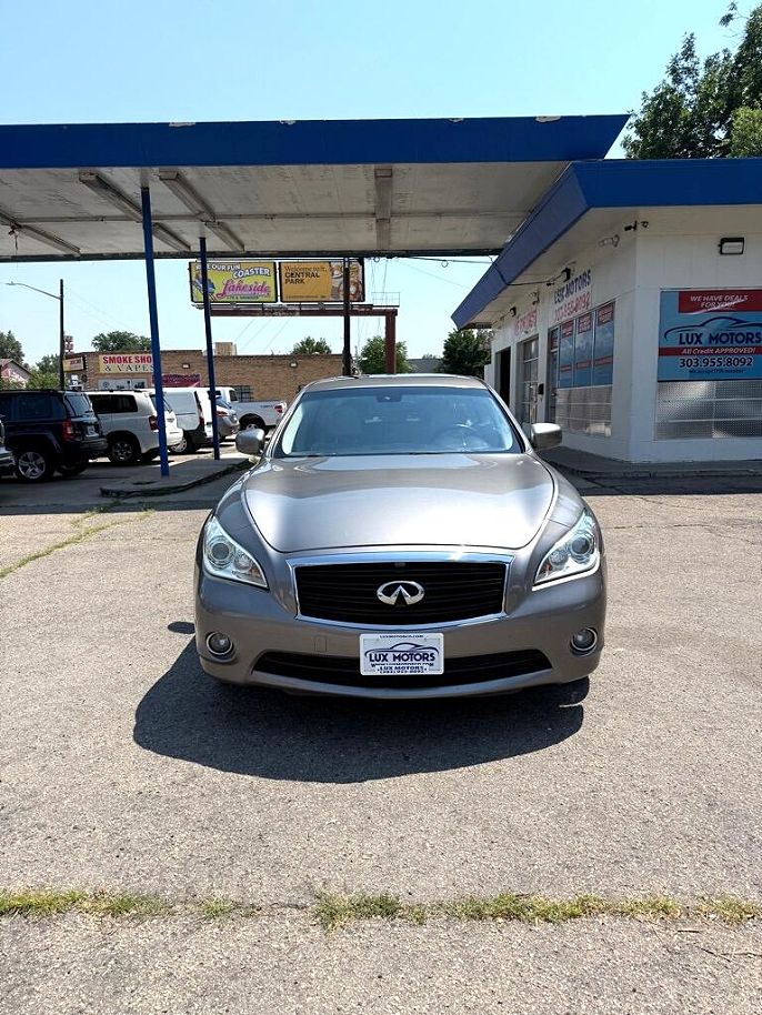 2012 Infiniti M37