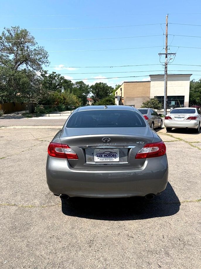 2012 Infiniti M37