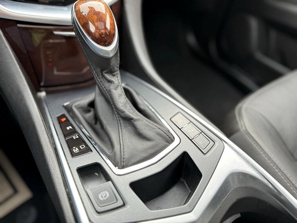 2015 Cadillac SRX Performance image 16