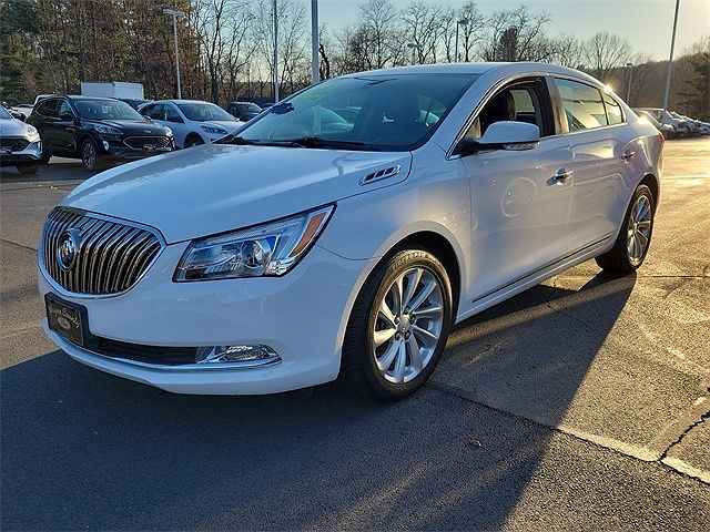 2016 Buick LaCrosse Leather Group image 2