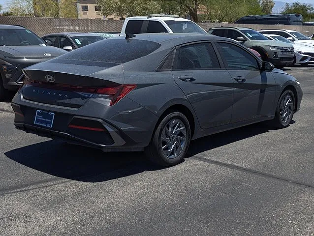 2024 Hyundai Elantra