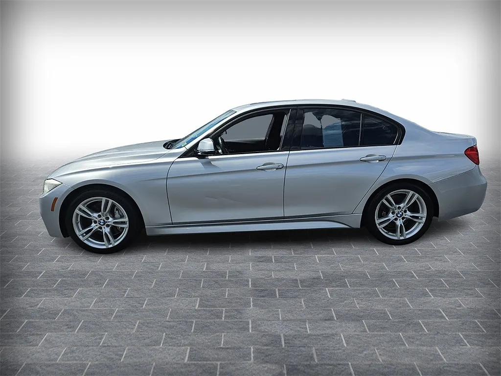2014 BMW 3 Series 335i image 2