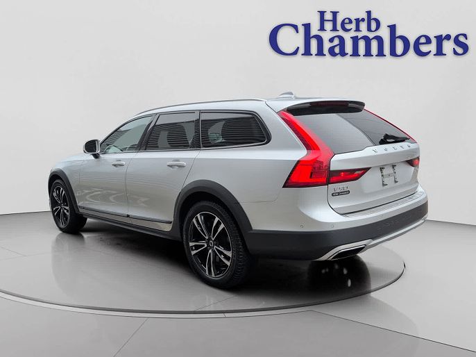 2018 Volvo V90