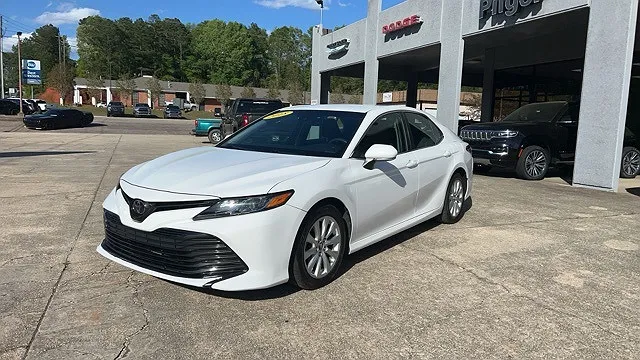 2018 Toyota Camry L image 2