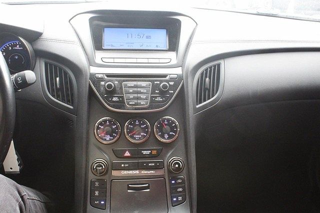 2013 Hyundai Genesis R-Spec image 15