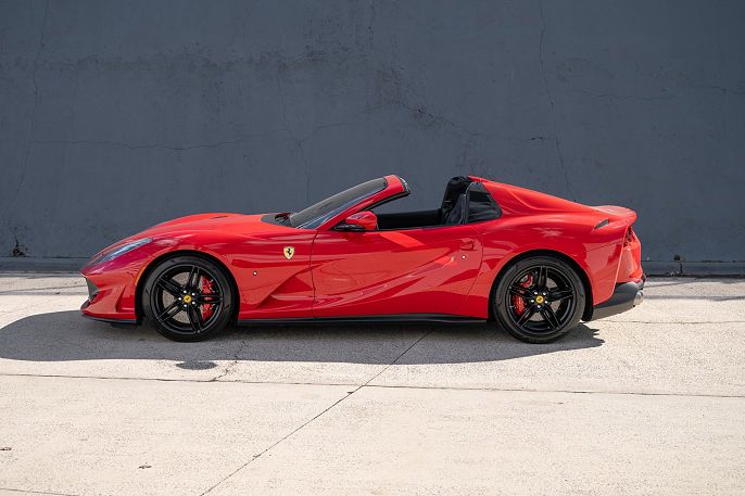 2022 Ferrari 812 GTS