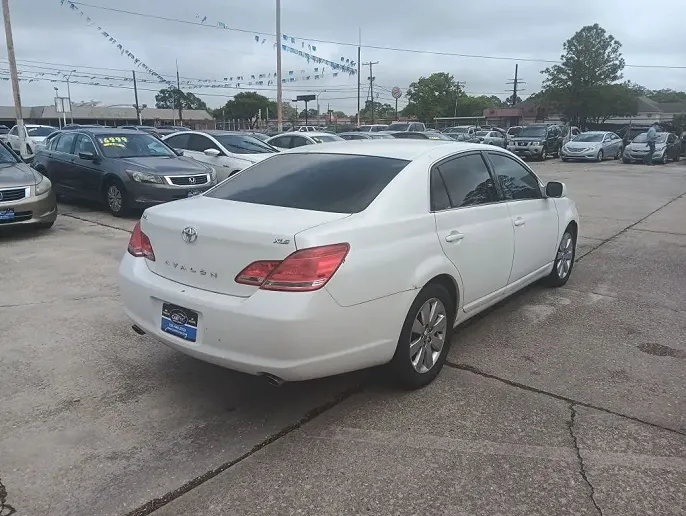 2005 Toyota Avalon
