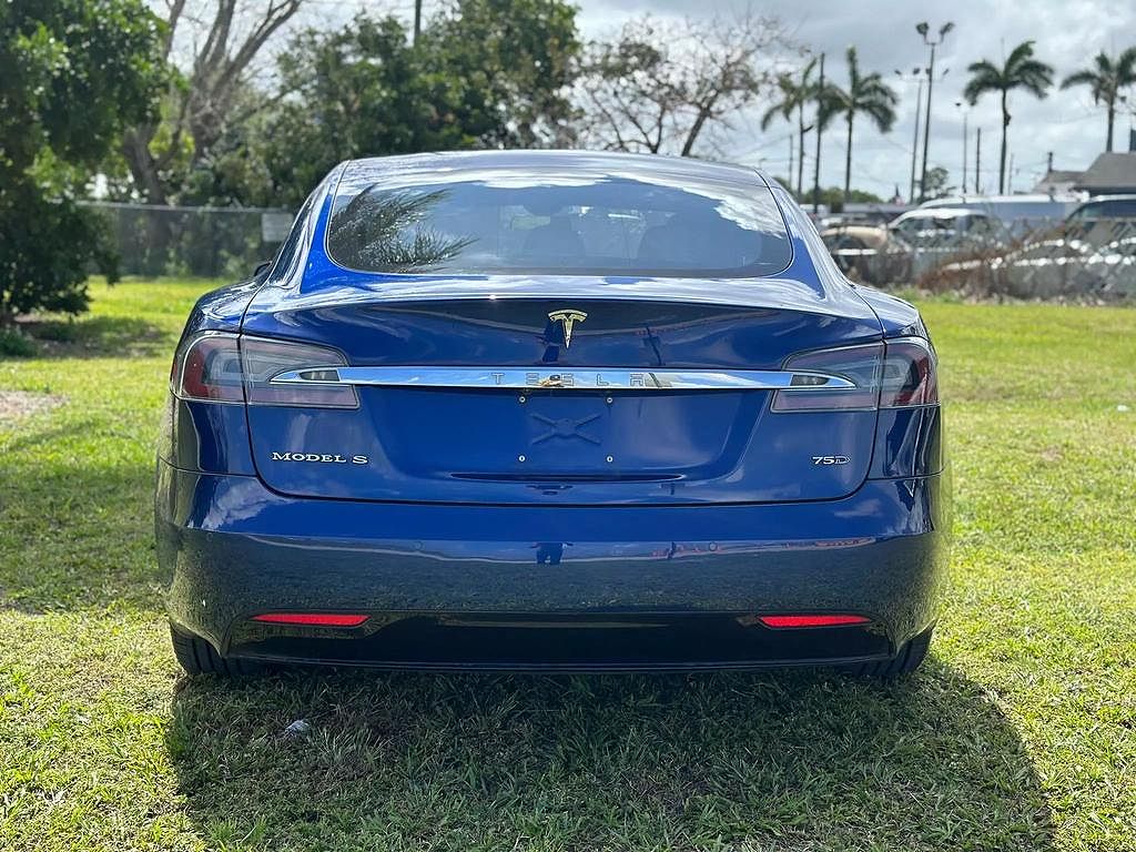 2016 Tesla Model S 75D image 5