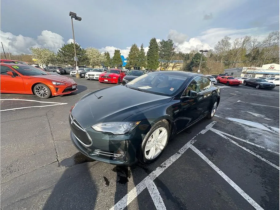 2014 Tesla Model S null image 2