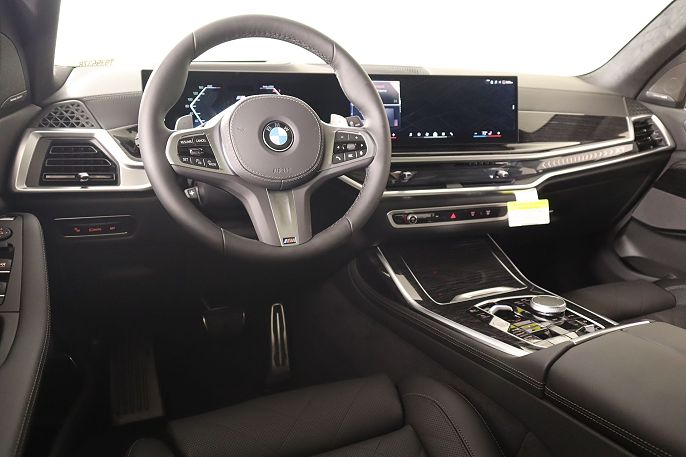 2026 BMW X7