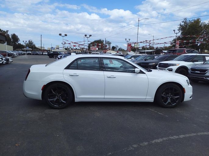 2022 Chrysler 300
