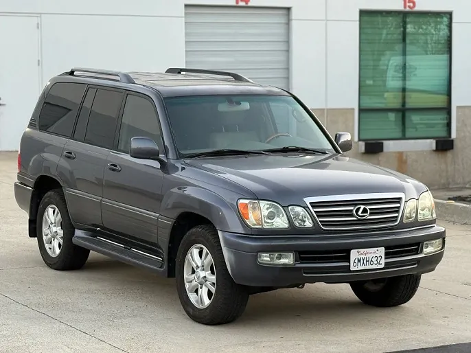 2004 Lexus LX