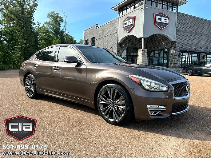 2016 Infiniti Q70