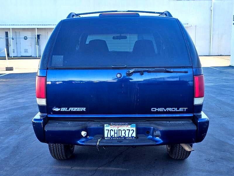 2001 Chevrolet Blazer LT image 4