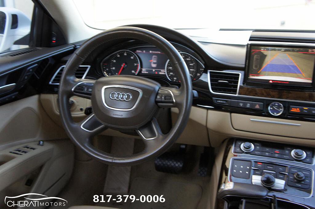 2011 Audi A8 L image 10
