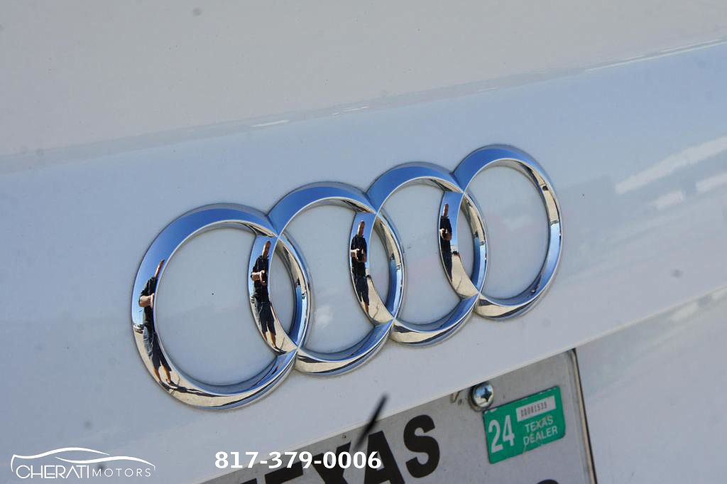 2011 Audi A8 L image 7