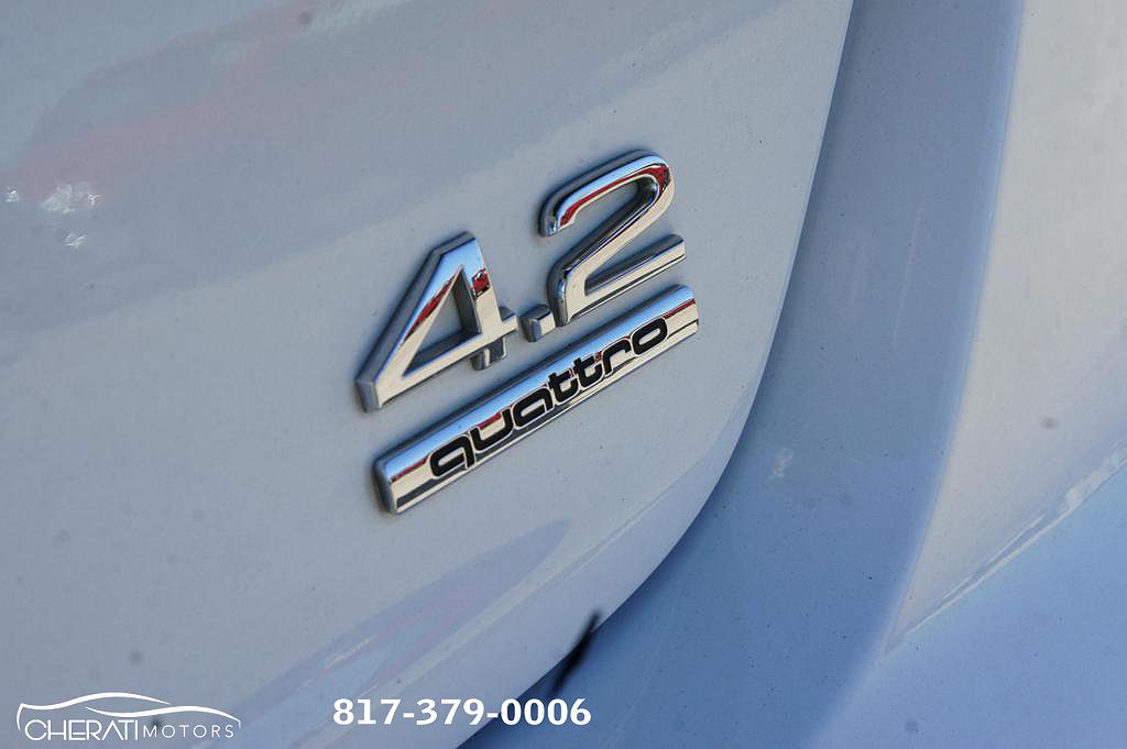 2011 Audi A8 L image 8