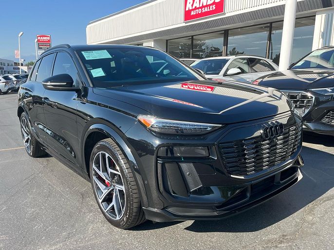 2025 Audi SQ6 e-tron