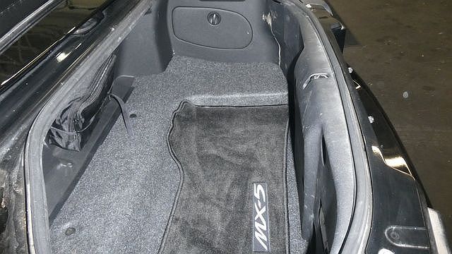 2007 Mazda Miata Touring image 17