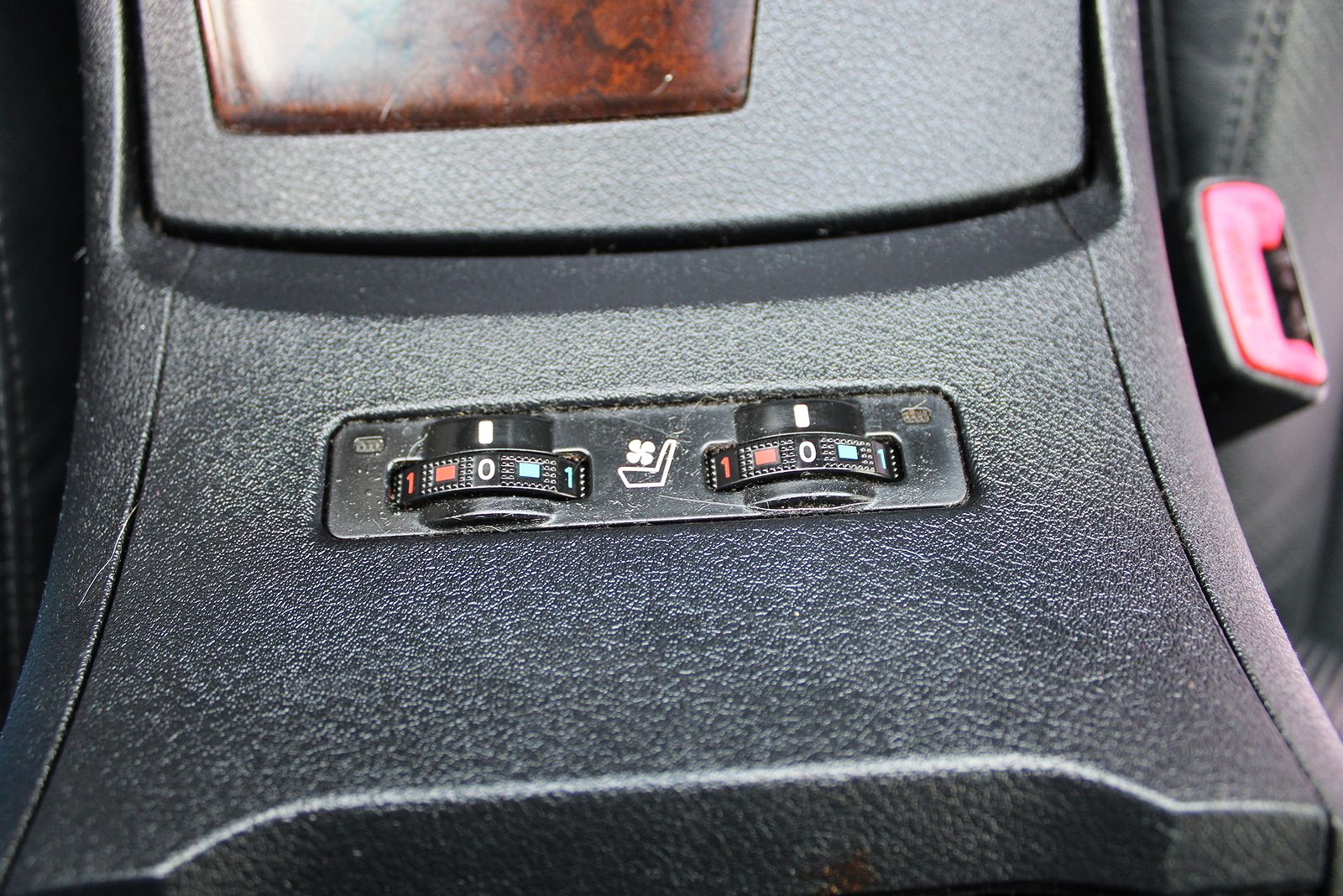 2012 Lexus ES 350 image 12