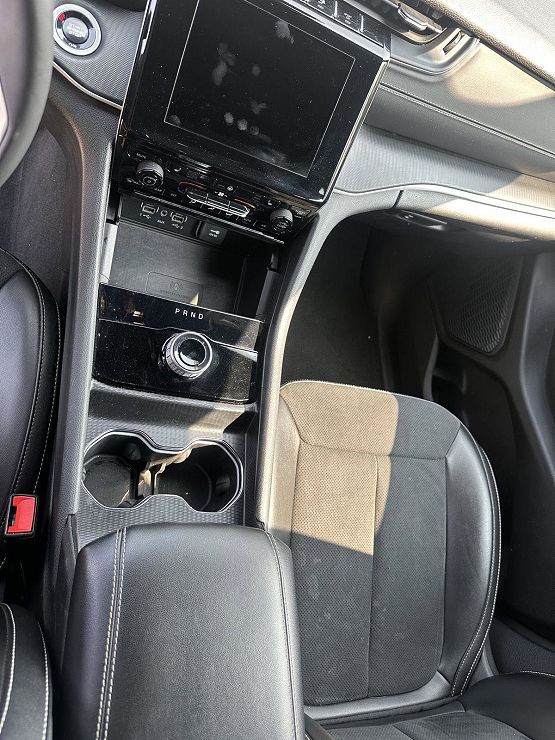 2024 Jeep Grand Cherokee Altitude photo 9