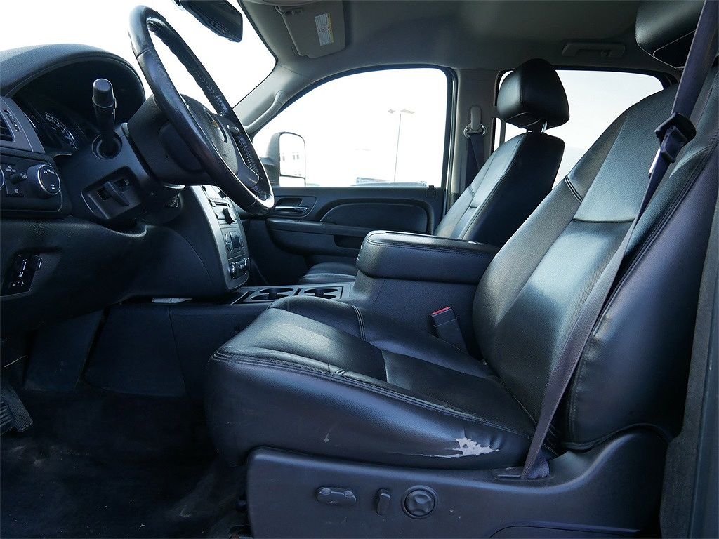 2014 Chevrolet Silverado 3500HD LTZ image 5