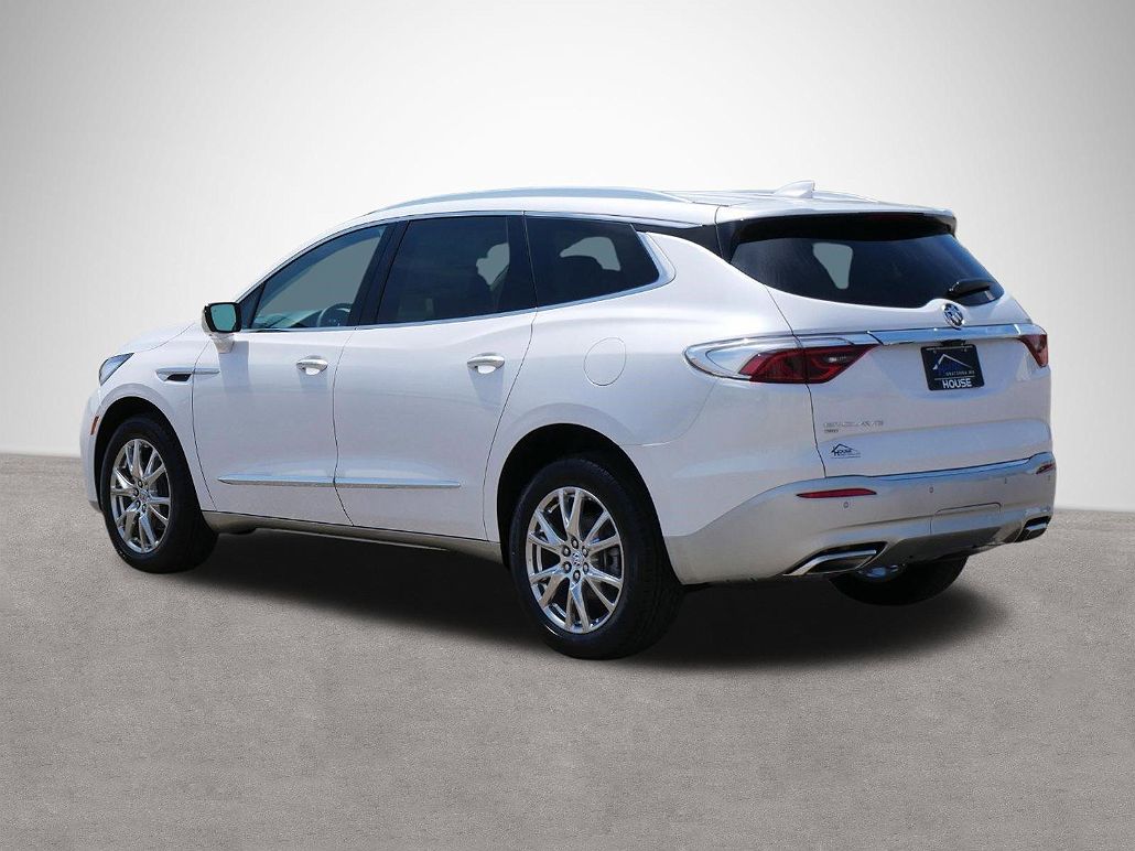2023 Buick Enclave Premium image 3