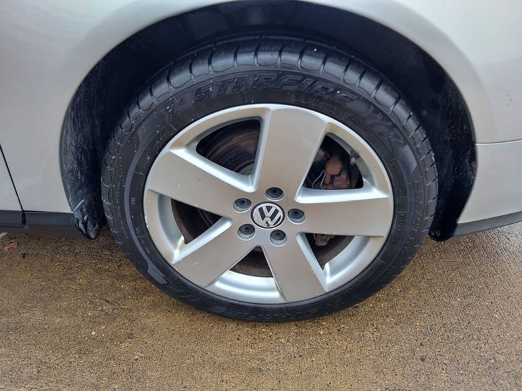 2009 Volkswagen Passat Komfort image 4
