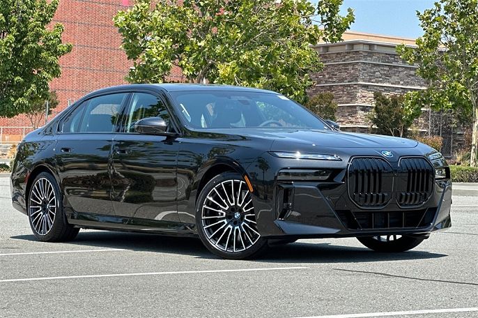2025 BMW i7