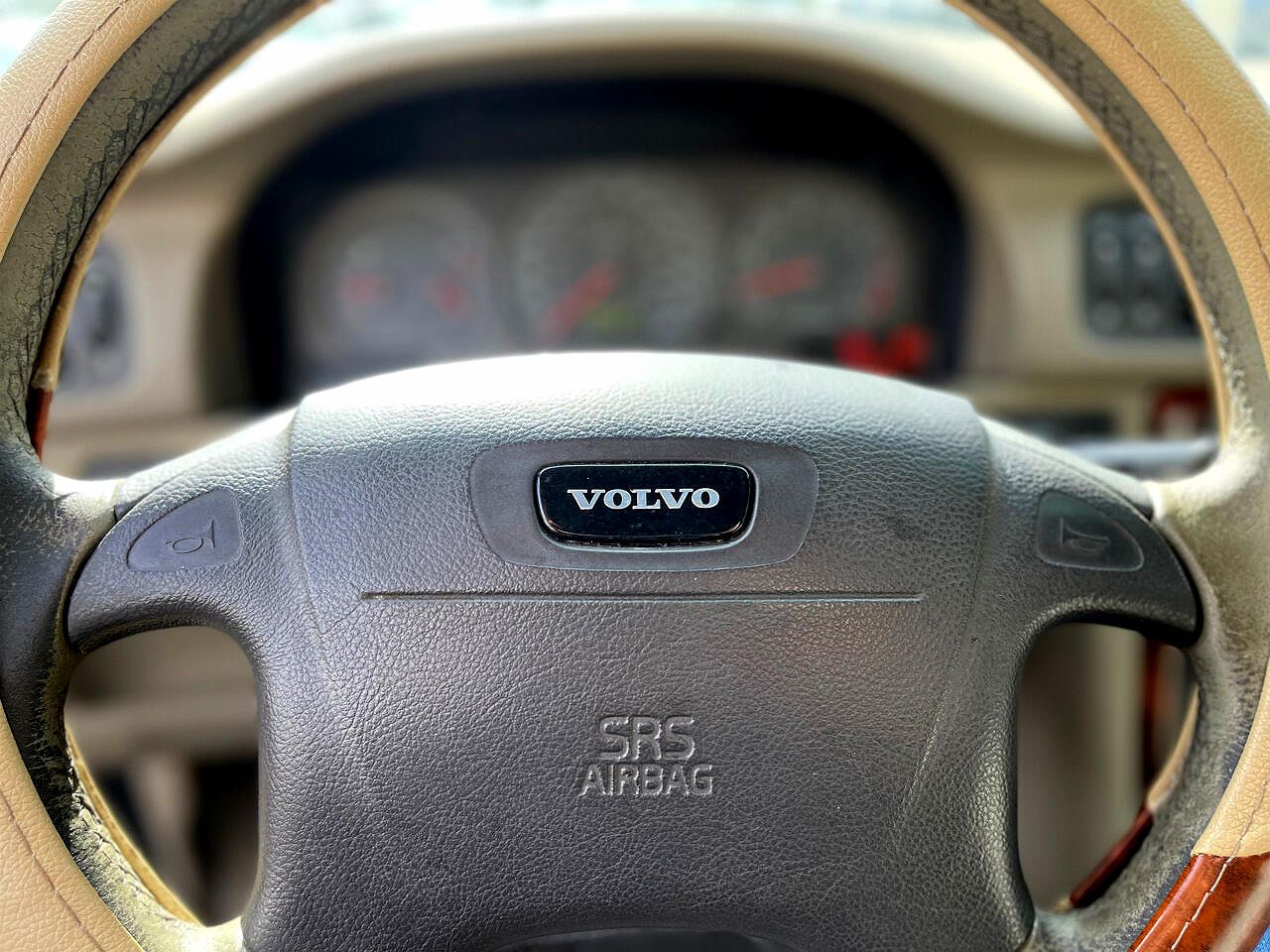 1998 Volvo V70 XC image 15