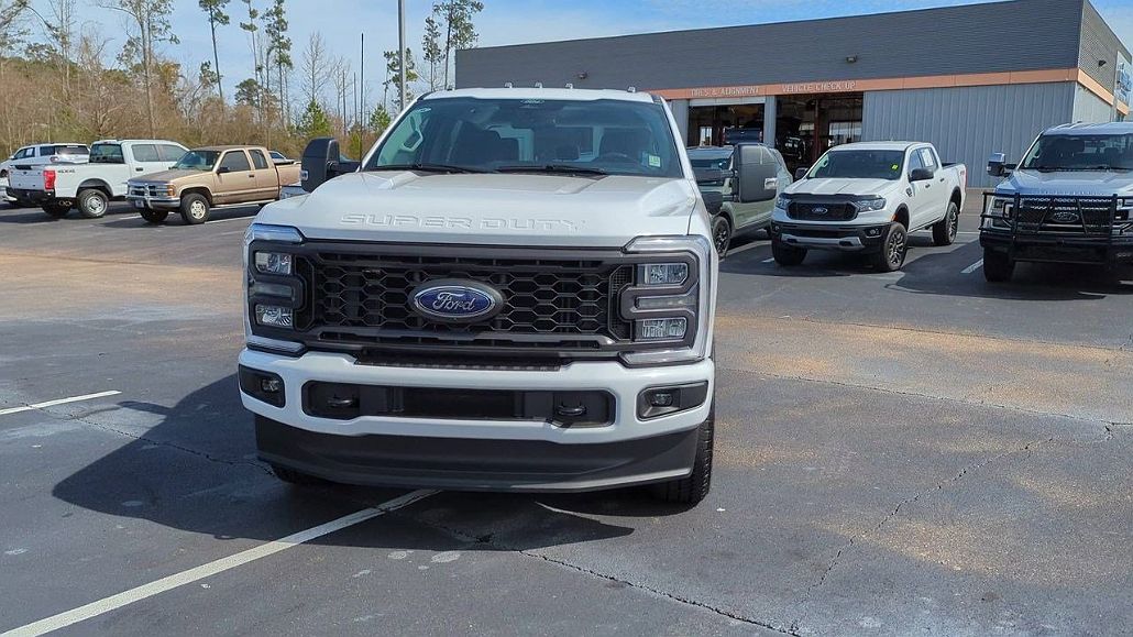 2024 Ford F-250 null image 2