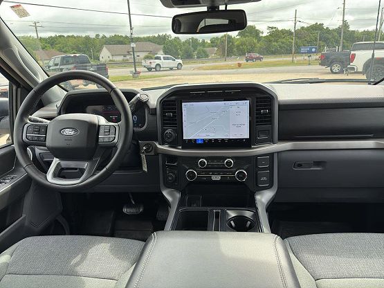 2024 Ford F-150 XLT photo 11