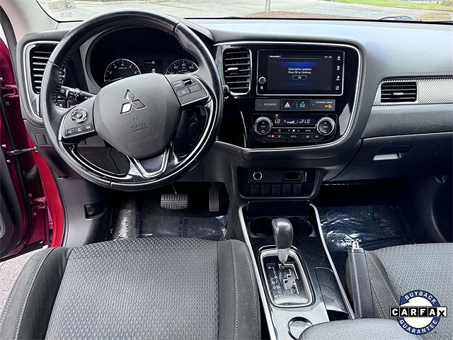 2018 Mitsubishi Outlander SE image 1