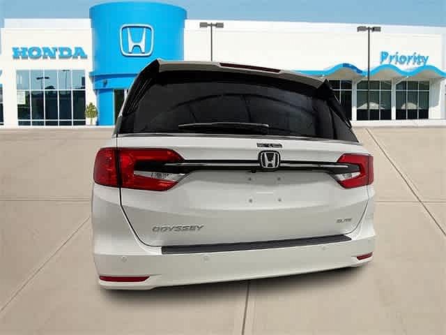 2024 Honda Odyssey Elite image 3