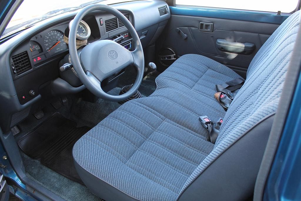 1993 Toyota Pickup null image 12