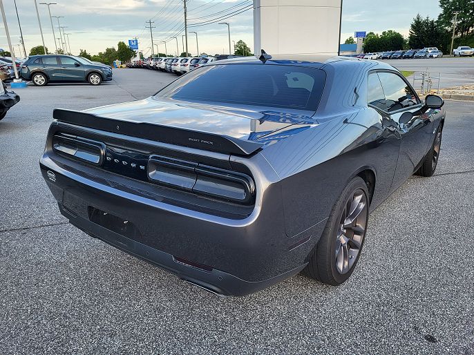 2022 Dodge Challenger
