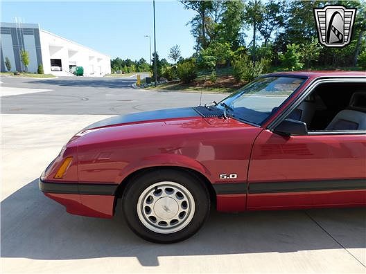 1986 Ford Mustang GT image 4