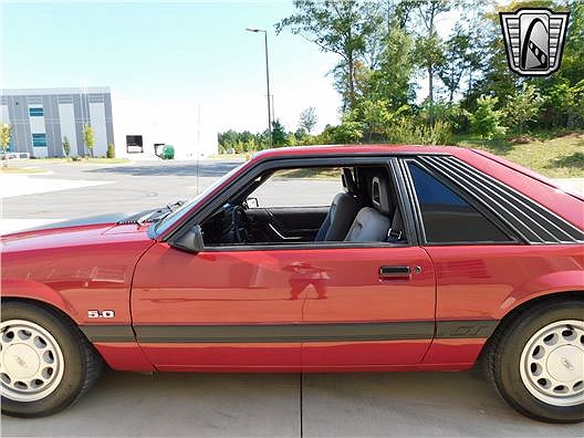 1986 Ford Mustang GT image 5