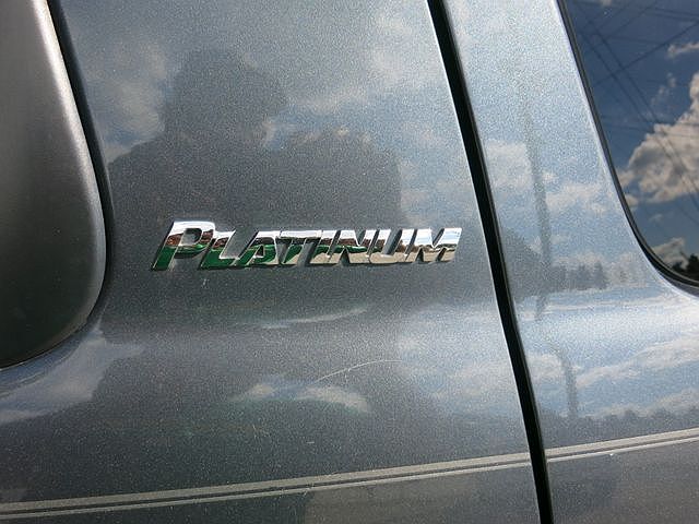 2008 Toyota Sequoia Platinum image 4