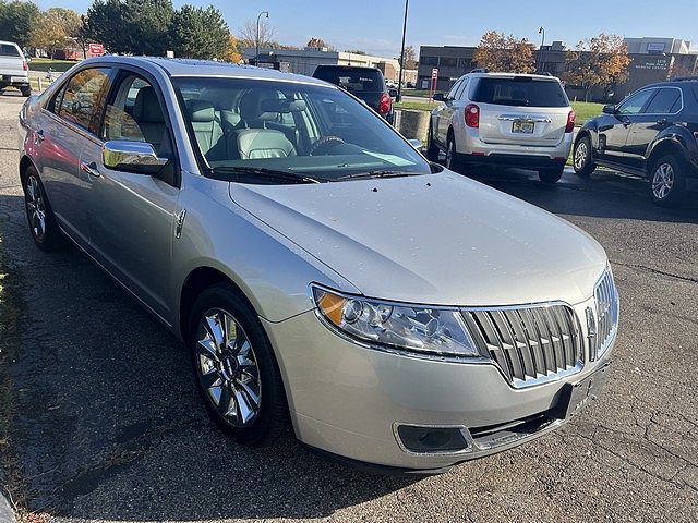 2010 Lincoln MKZ null image 2