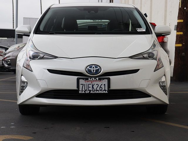 2016 Toyota Prius Three image 1