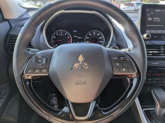2024 Mitsubishi Eclipse Cross SE photo 9