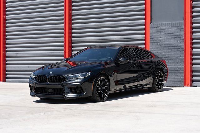 2023 BMW M8