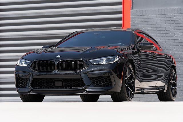 2023 BMW M8