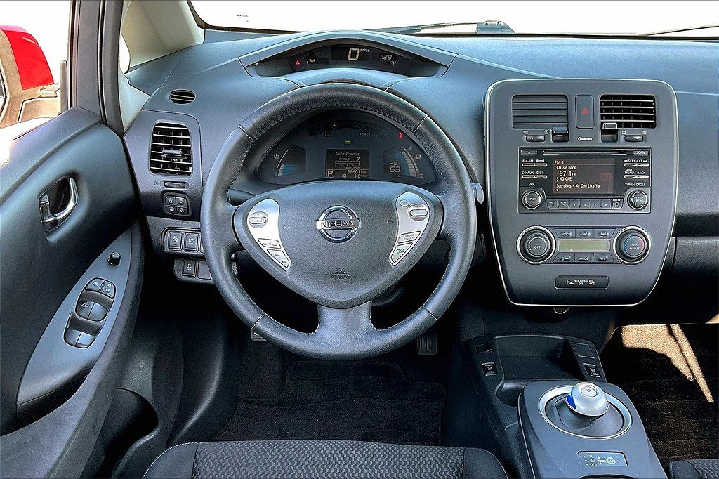 2015 Nissan Leaf S image 4