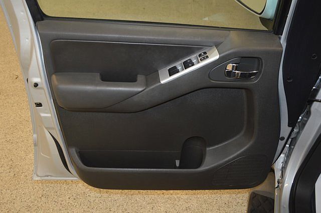 2012 Nissan Pathfinder Silver Edition image 14