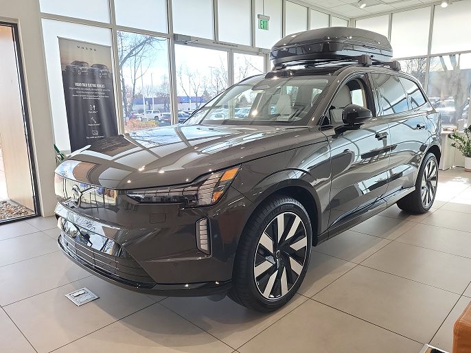 2025 Volvo EX90